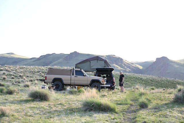 Truck Bed Camping Setup for Dummies: Cheap, Dry, and Actually Comfortable